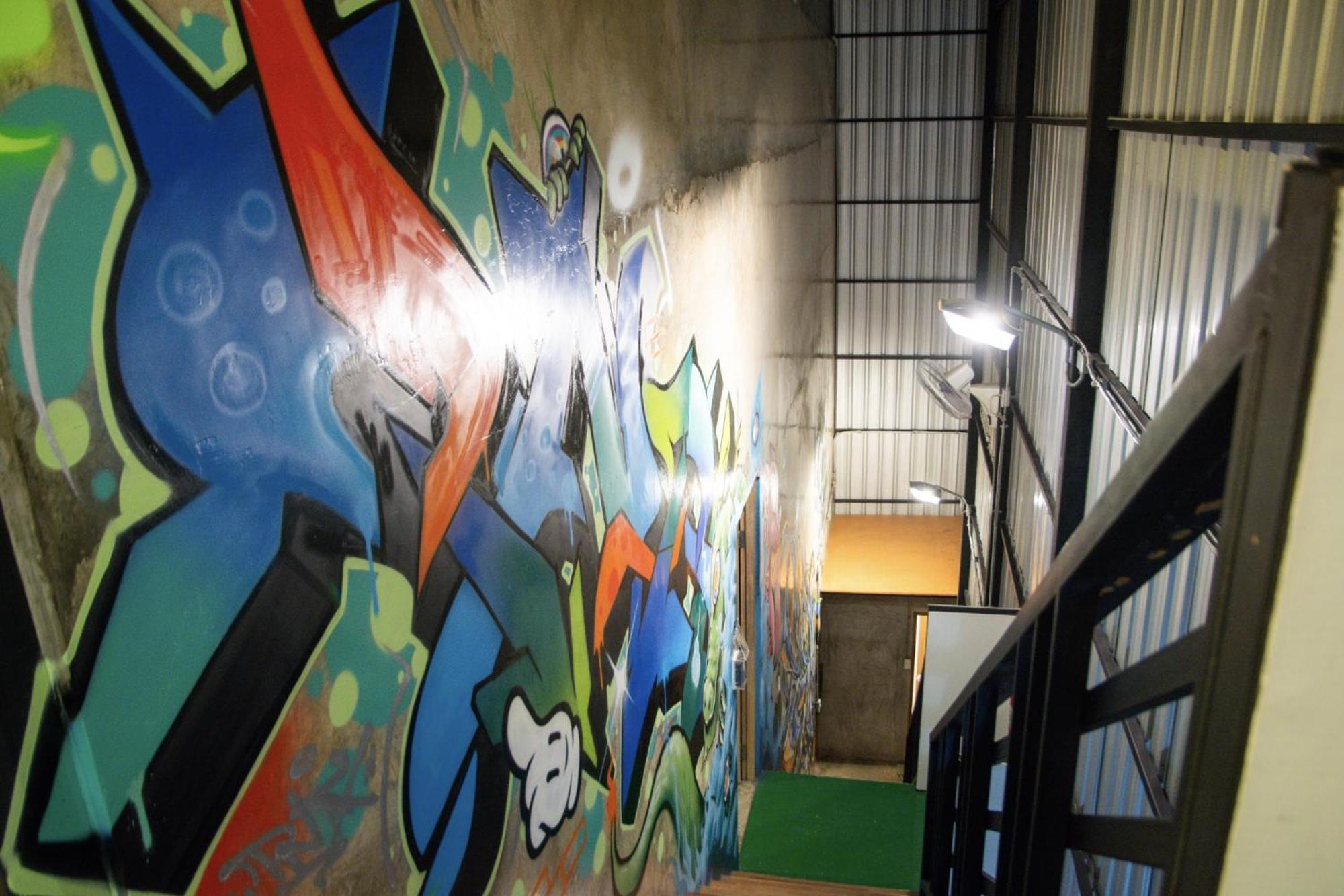 Area81 Hideout Hostel Бангкок Екстер'єр фото